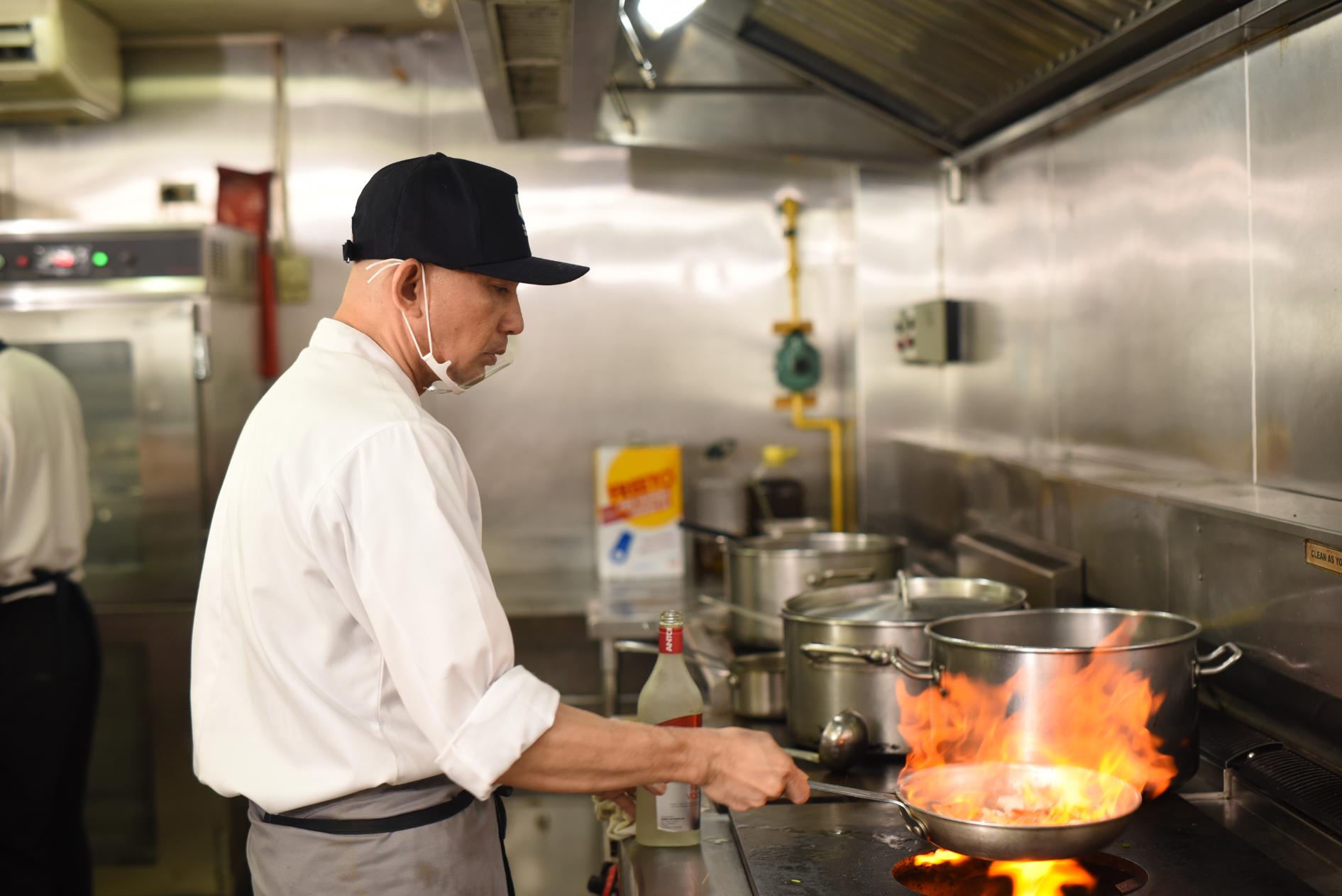 OSERV ship catering hero banner — maritime catering management by OSM Thome